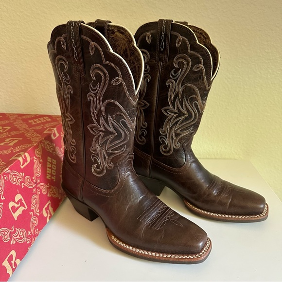 ARIAT WOMEN'S LEGEND CHOCOLATE CHIP WESTERN BOOTS - SNIP TOE - Picture 4 of 8